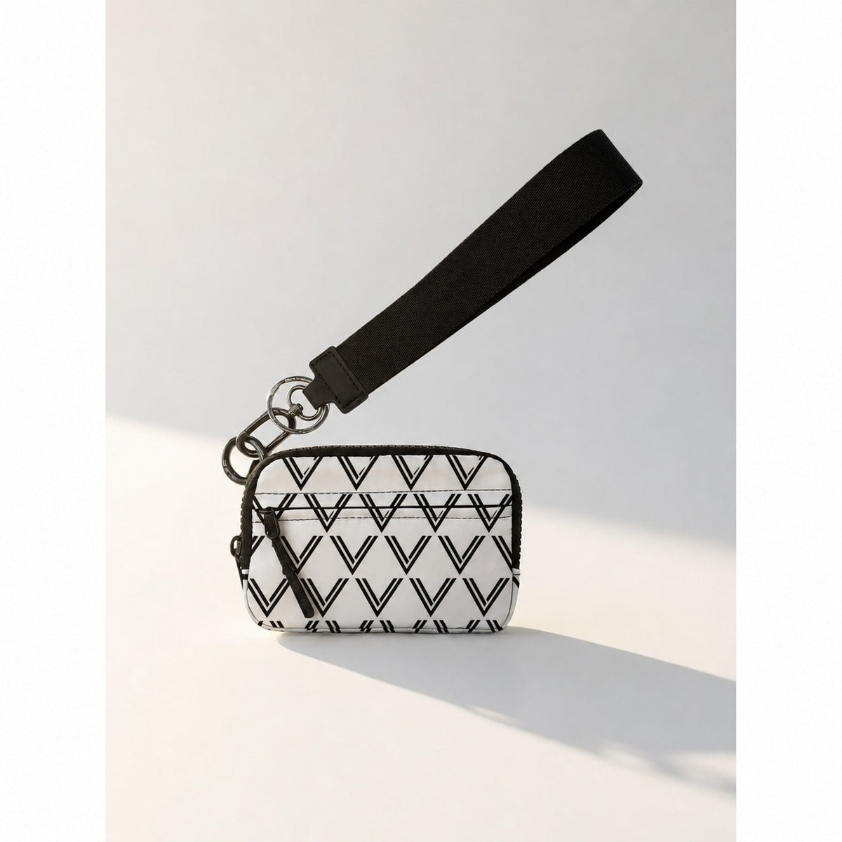 vevolora RFID compact wristlet wallet in I&R Signature